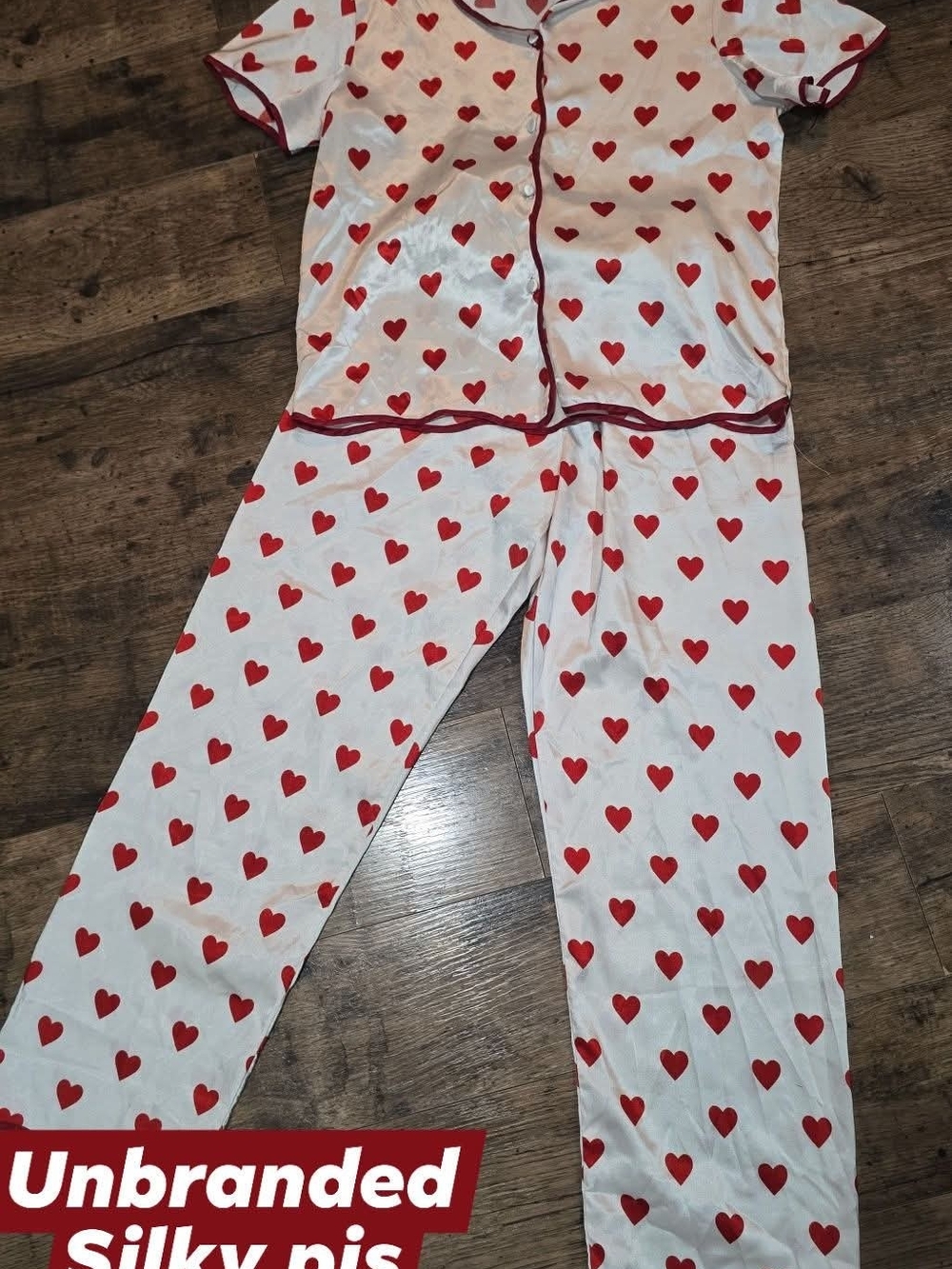 Source Unknown White Silky Pajama Set with Red Heart Print